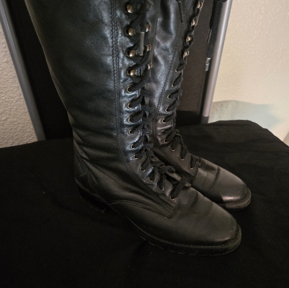 Aldo Boots. Black - Picture 2 of 5